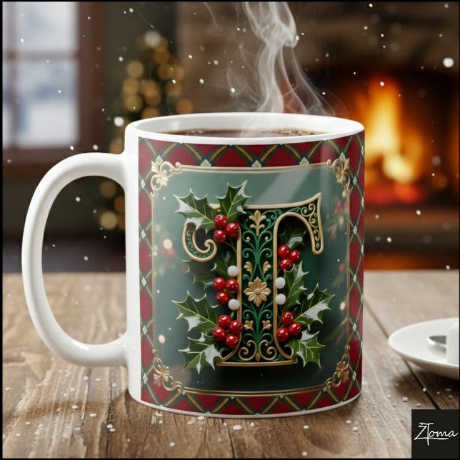 Caneca De Café Elegant Gold Holly Christmas Initial Letter T (Criador carregado)