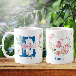 Caneca De Café Elegante Aquarela Borboleta Floral Monograma E