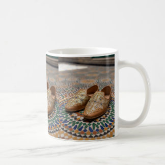 Caneca De Café Elegante Babouche Marroquina e Arte em Mosaico Zel
