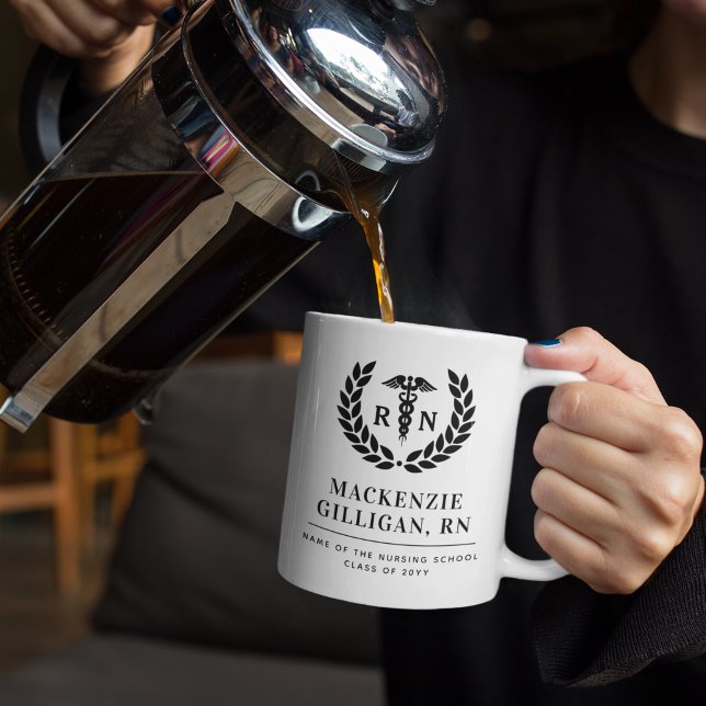 Caneca De Café Elegante de Graduação Escolar de Enfermagem Person (Criador carregado)