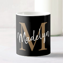 Caneca De Café Elegante Dourado Monograma Girly Script Na moda