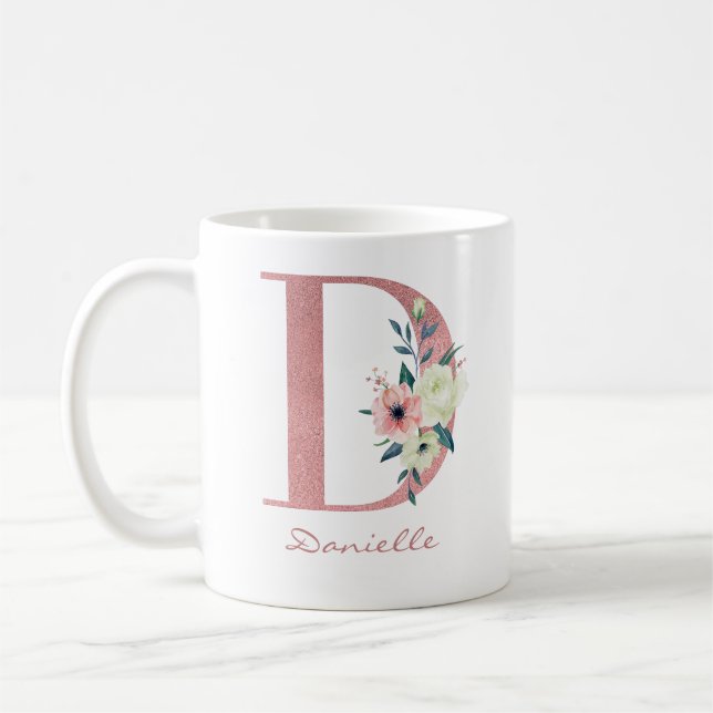 Caneca De Café Elegante - Letra floral D rosa e Buquê marfim (Esquerda)