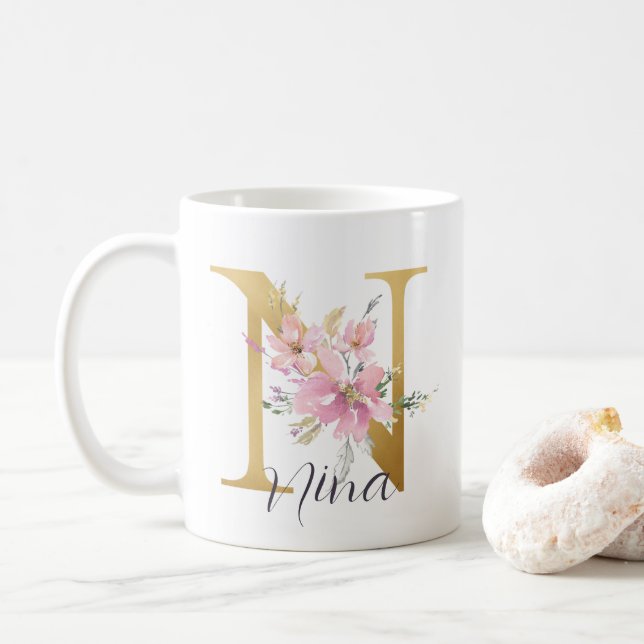 Caneca De Café Elegante rosa Dourado Monograma Floral - Letra N (Com Donut)