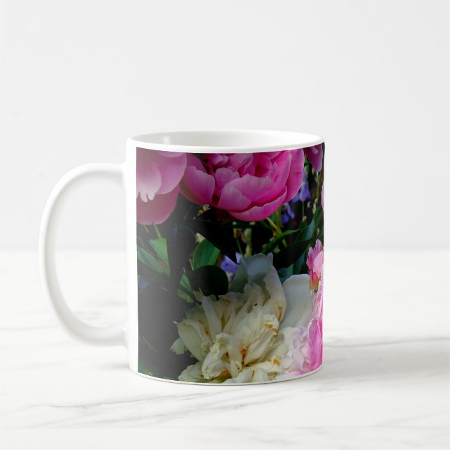 Caneca De Café Elegantes peônias florais rosa e branco foto (Esquerda)
