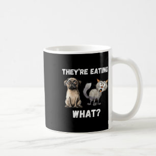 Caneca De Café Eles estão comendo os cães que estão comendo os ga