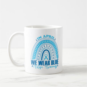 Caneca De Café Em abril nós usamos azul Mês da Consciencialização