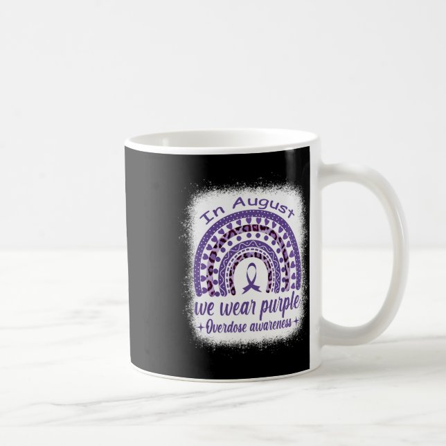 Caneca De Café Em Agosto Usamos Roxo Rainbow Sobredosagem Conscie (Direita)