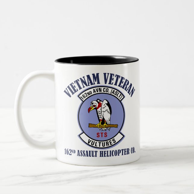 Caneca De Café Em Dois Tons 162nd AHC - Veterano de Vietnam (Esquerda)