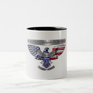 Caneca De Café Em Dois Tons 173º Aerotransportado “Orgulhoso de Ter Servido”