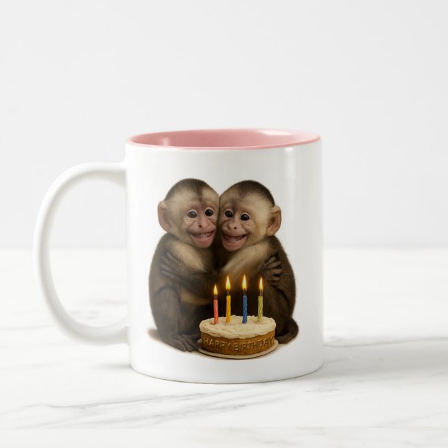 Caneca De Café Em Dois Tons 2 sweet Capuchin monkeys lovingly embrace + cake (Esquerda)