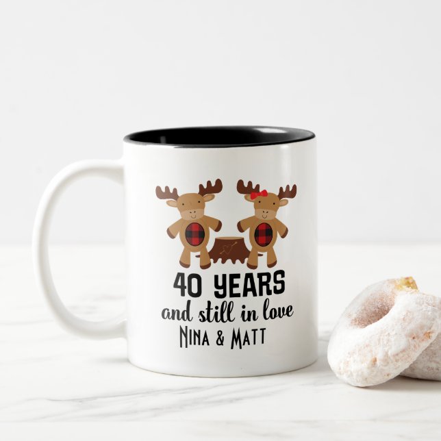 Caneca De Café Em Dois Tons 40th O aniversário personalizado acopla o presente (Com Donut)