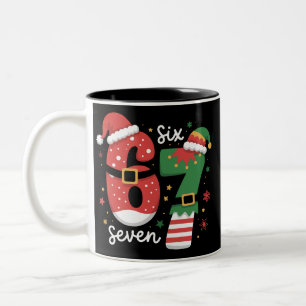 Caneca De Café Em Dois Tons 67 Meme Six Seven Elfo Chapéu de Natal Papai Noel