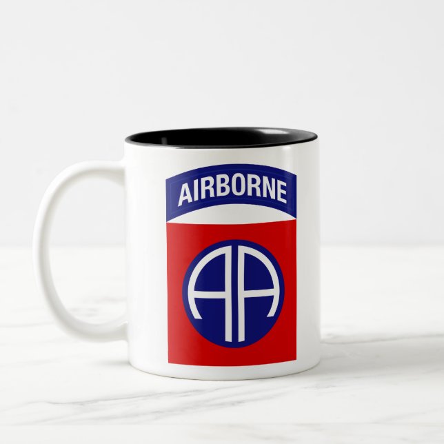 Caneca De Café Em Dois Tons 82nd Airborne Division (Esquerda)