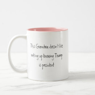 Caneca De Café Em Dois Tons A avó não gosta do trunfo