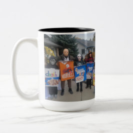Caneca De Café Em Dois Tons A família do Mike Halloween Mug