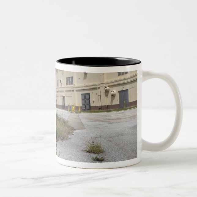 Caneca De Café Em Dois Tons A Marinha posta a segurança (Direita)
