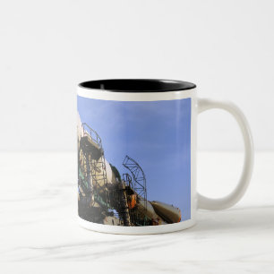Caneca De Café Em Dois Tons A nave espacial 3 de Soyuz TMA-13