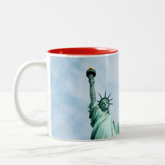 CANECA DE CAFÉ EM DOIS TONS A SENHORA LIBERTY MUG