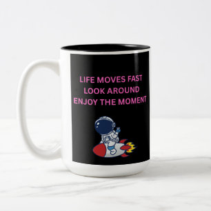 Caneca De Café Em Dois Tons A Vida se Move Rápido Astronauta Foguete Café Duas
