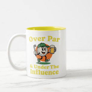 Caneca De Café Em Dois Tons Acima do Par e Sob a Influência de Golfe e Bebida 