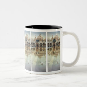 Caneca De Café Em Dois Tons "Aguarela da arquitetura do palácio de flutuaçã