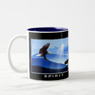 Caneca De Café Em Dois Tons Águia Balda e Bebendo Totem-Pole