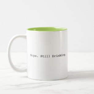 Caneca De Café Em Dois Tons Ainda a Beber Divertido