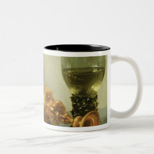 Caneca De Café Em Dois Tons Ainda vida com um Roemer