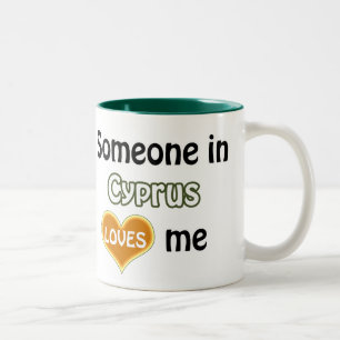 Caneca De Café Em Dois Tons Alguém em Chipre me ama
