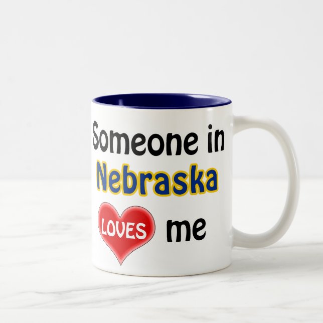 Caneca De Café Em Dois Tons Alguém em Nebraska me ama (Direita)
