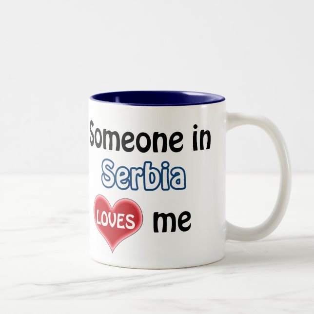 Caneca De Café Em Dois Tons Alguém na Sérvia me ama (Direita)
