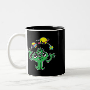 Caneca De Café Em Dois Tons Alienígena de malabarismo no espaço