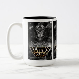 Caneca De Café Em Dois Tons Aliens Invade 4 Beer Galaxy Attack