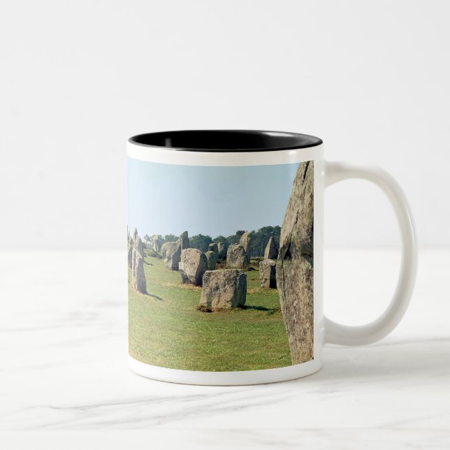 Caneca De Café Em Dois Tons Alinhamento de pedras eretas, megalítico (Direita)