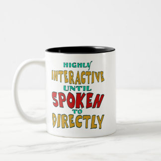 Caneca De Café Em Dois Tons Altamente Interativo Até Ser Falado Diretamente En