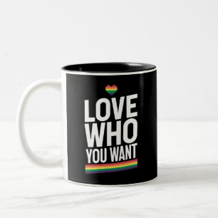 Caneca De Café Em Dois Tons Ame quem você quer que o Rainbow Orgulho gay Flag