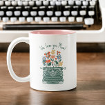 Caneca De Café Em Dois Tons Amo-Te A Mãe Da Máquina De Escrever Vintage Bloomi<br><div class="desc">Celebre o Dia de as mães em estilo com a nossa nova caneca de máquina de escrever de marca! Esta peça única é perfeita para todas as surpreendentes mães que apreciam a beleza de ambas as palavras e flores. Não perca por dar a sua mãe um presente tão criativo e...</div>