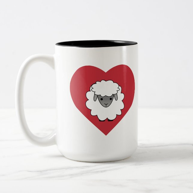 Caneca De Café Em Dois Tons Amor Ovelhas com fundo cardíaco (Esquerda)