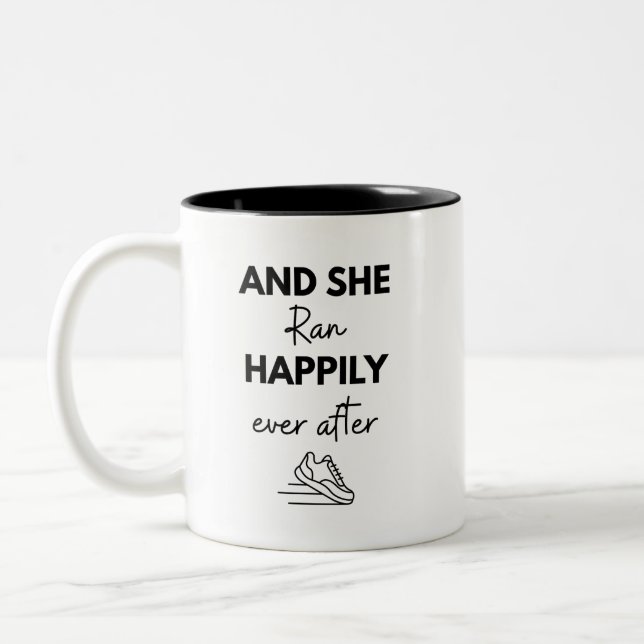 Caneca De Café Em Dois Tons And She Ran Happily Ever After Running Marathon (Esquerda)
