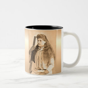Caneca De Café Em Dois Tons Annie Oakley Portrait