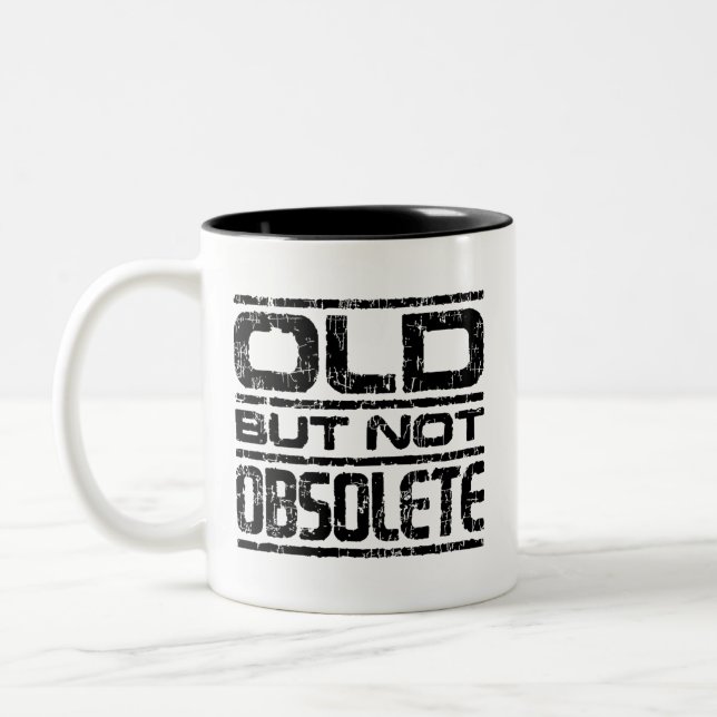 Caneca De Café Em Dois Tons Antigo, Mas Não Obsoleto (Esquerda)