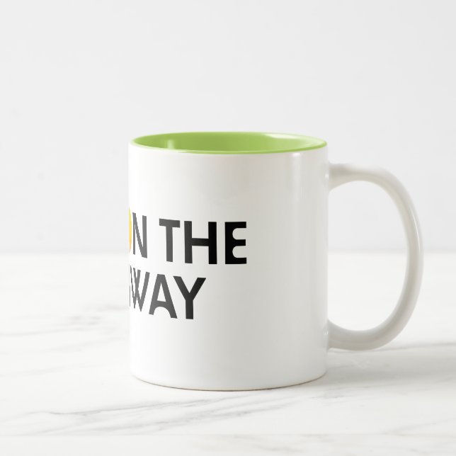 Caneca De Café Em Dois Tons AoTG Mug (Direita)