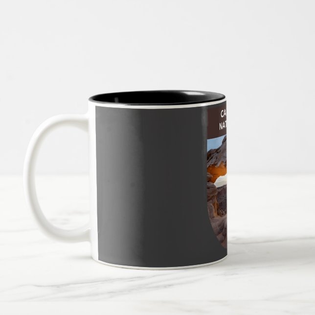 Caneca De Café Em Dois Tons Arco do Parque Nacional do Canyonlands (Esquerda)