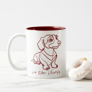 Caneca De Café Em Dois Tons Arte em Linhas de Dachshund - Estilo Low Rider