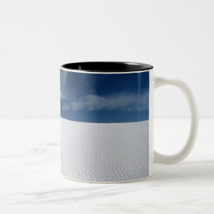 Caneca De Café Em Dois Tons As dunas no branco lixam o monumento nacional