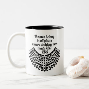 Caneca De Café Em Dois Tons As mulheres pertencem a todos os lugares onde as d