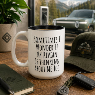 Caneca De Café Em Dois Tons Às Vezes Pergunto-Me Se A Minha Riviana Está A Pen