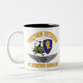 Caneca De Café Em Dois Tons Asas da tripulação aéreo do veterano de Vietnam