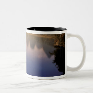 Caneca De Café Em Dois Tons Ásia, China, Província de Guangxi, Yangshuo. Sozin