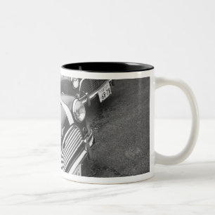 Caneca De Café Em Dois Tons Ásia, Japão, Gotemba. Museu Ferrari de Gotemba;